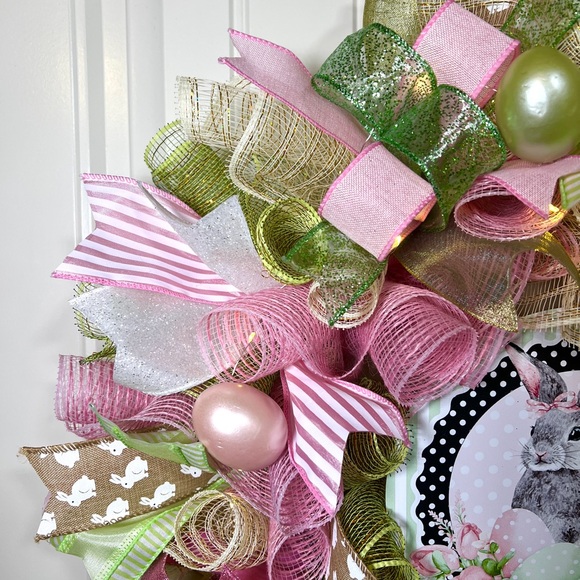 Handmade Spring or Easter Bunny Prelit Ribbon Wreath 22 in LED W21 - Picture 6 of 10